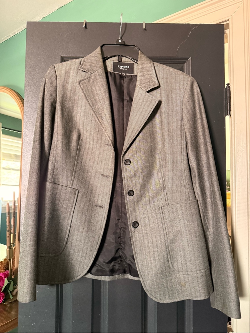 Express women’s Gray Pinstripe stretch Blazer